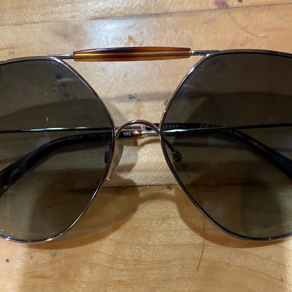 Valentino Aviator Sunglasses - Picture 4 of 4
